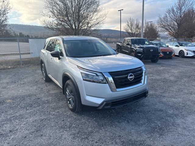 new 2025 Nissan Pathfinder car, priced at $39,010