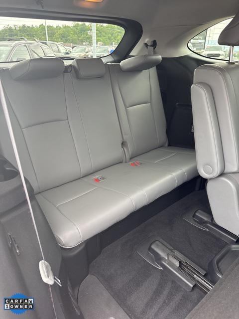 used 2020 Toyota Highlander Hybrid car, priced at $29,994