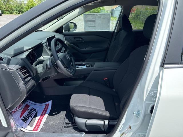 new 2025 Nissan Rogue car, priced at $31,000