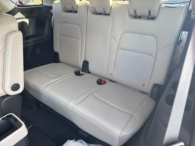 new 2025 Nissan Pathfinder car, priced at $43,720