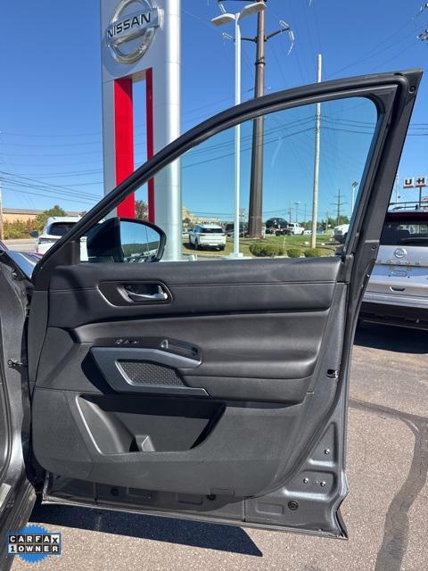 used 2024 Nissan Pathfinder car, priced at $35,995