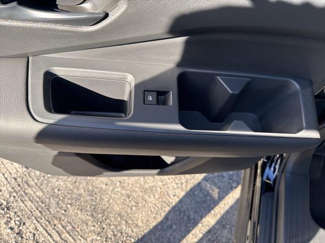 new 2025 Nissan Pathfinder car, priced at $33,682