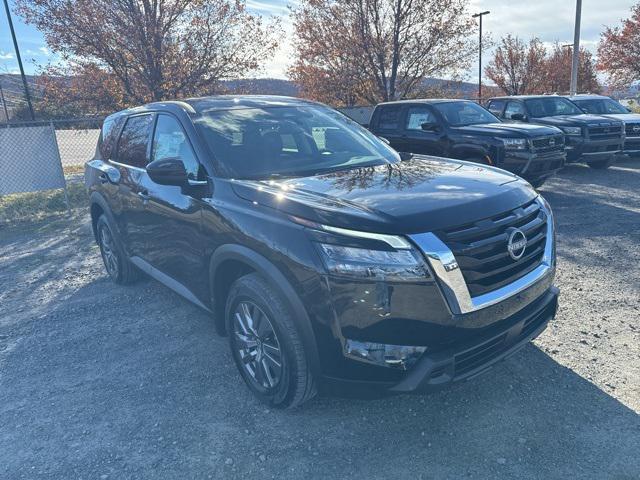 new 2025 Nissan Pathfinder car, priced at $33,682