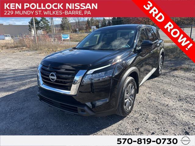 new 2025 Nissan Pathfinder car, priced at $33,682