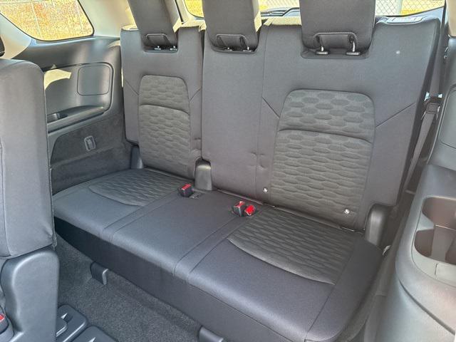 new 2025 Nissan Pathfinder car, priced at $33,682