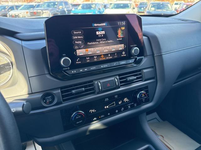 new 2025 Nissan Pathfinder car, priced at $33,682