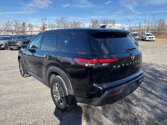 new 2025 Nissan Pathfinder car, priced at $33,682