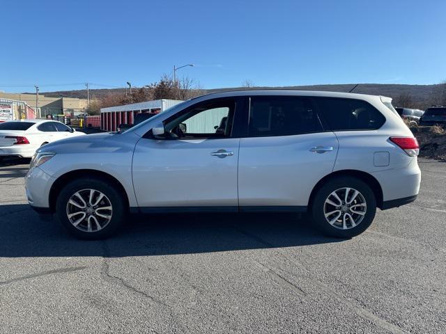 used 2013 Nissan Pathfinder car, priced at $8,995