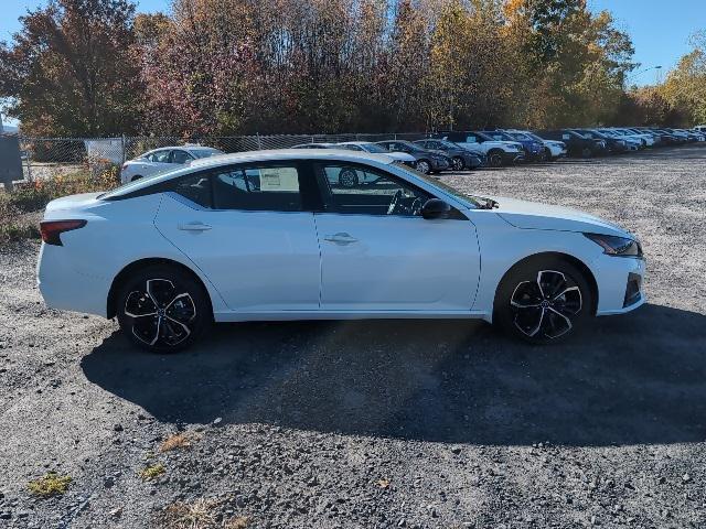 new 2025 Nissan Altima car, priced at $30,669