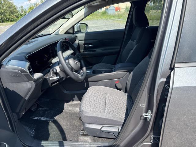 new 2025 Nissan Kicks car, priced at $25,727