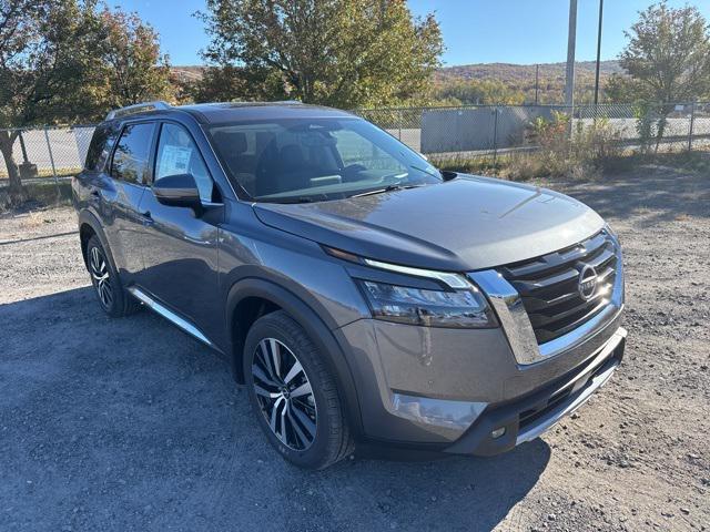 new 2025 Nissan Pathfinder car, priced at $45,302