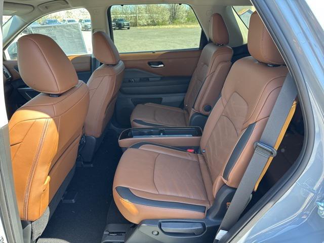 new 2025 Nissan Pathfinder car, priced at $51,705