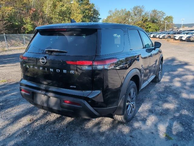 new 2024 Nissan Pathfinder car, priced at $36,206