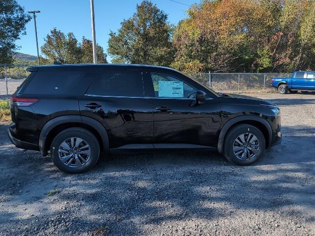 new 2024 Nissan Pathfinder car, priced at $36,206