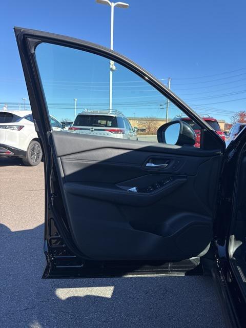 used 2024 Nissan Rogue car, priced at $31,995