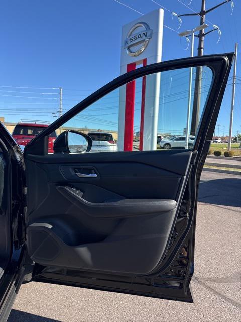 used 2024 Nissan Rogue car, priced at $31,995