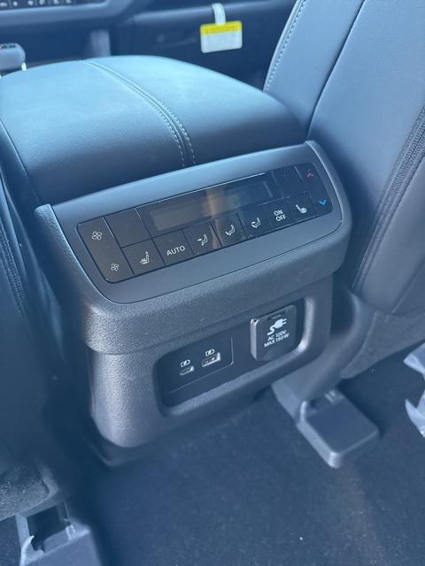 new 2025 Nissan Pathfinder car, priced at $46,637