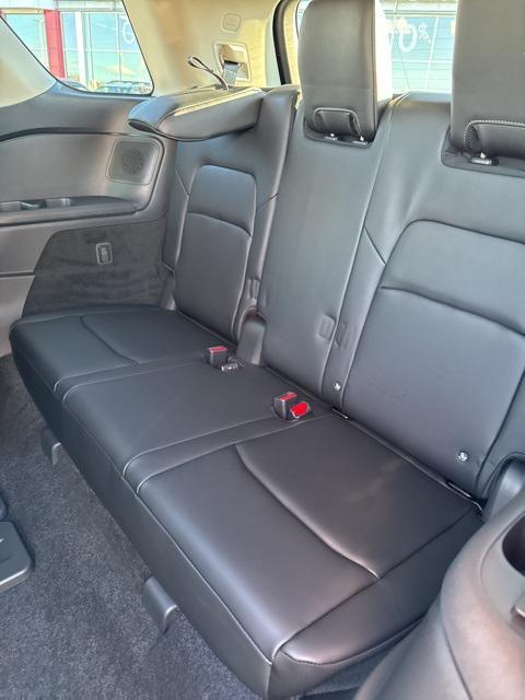 new 2025 Nissan Pathfinder car, priced at $46,637