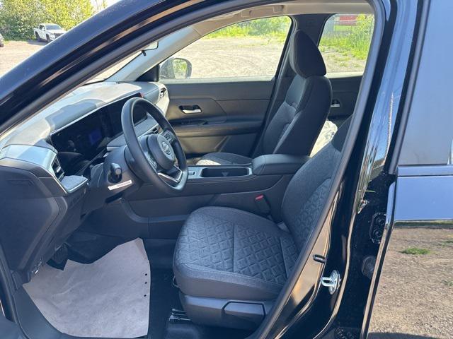 new 2025 Nissan Kicks car, priced at $28,360