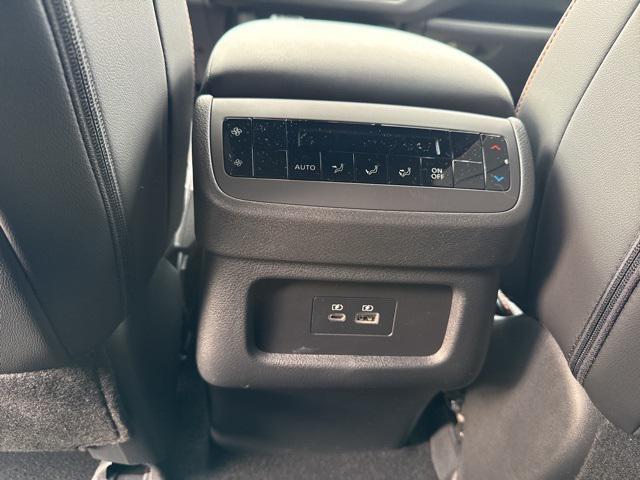 new 2025 Nissan Pathfinder car, priced at $39,813