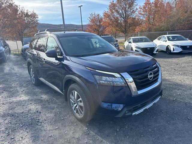 new 2025 Nissan Pathfinder car, priced at $39,730