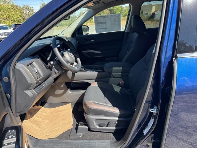 new 2025 Nissan Pathfinder car, priced at $46,619