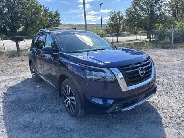 new 2025 Nissan Pathfinder car, priced at $46,619