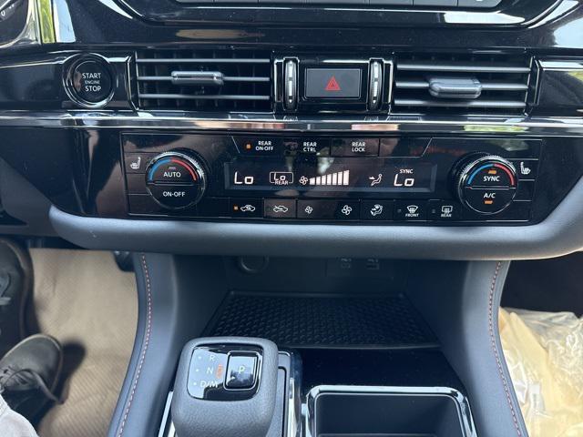 new 2025 Nissan Pathfinder car, priced at $42,583