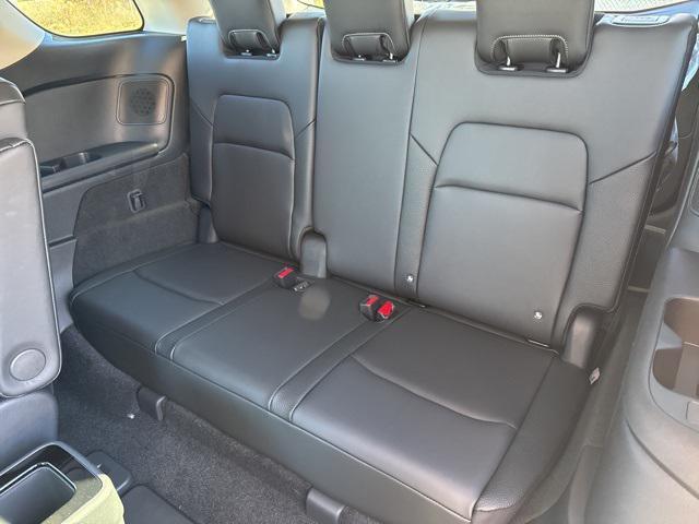 new 2025 Nissan Pathfinder car, priced at $42,580