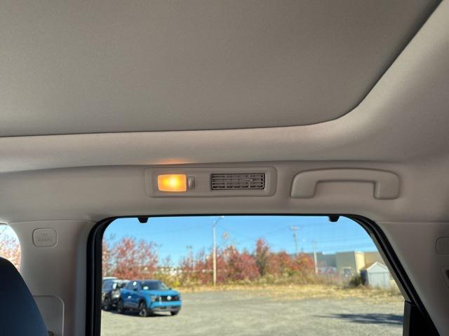 new 2025 Nissan Pathfinder car, priced at $42,580