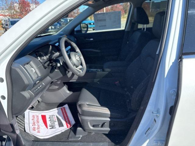 new 2025 Nissan Pathfinder car, priced at $42,580