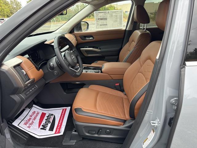 new 2025 Nissan Pathfinder car, priced at $46,473