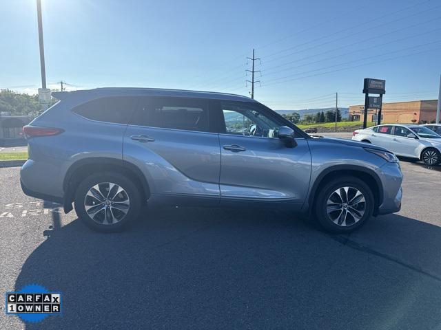 used 2020 Toyota Highlander car, priced at $32,443