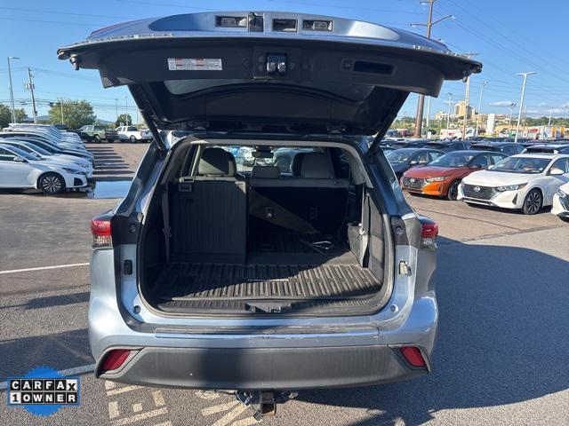 used 2020 Toyota Highlander car, priced at $32,443