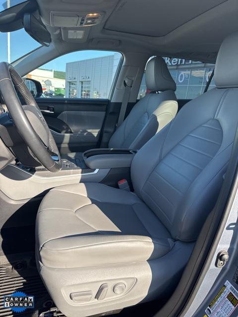 used 2020 Toyota Highlander car, priced at $32,443