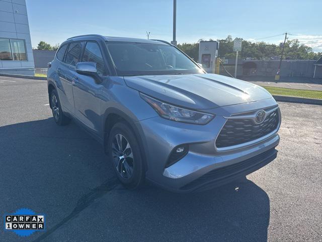 used 2020 Toyota Highlander car, priced at $32,443