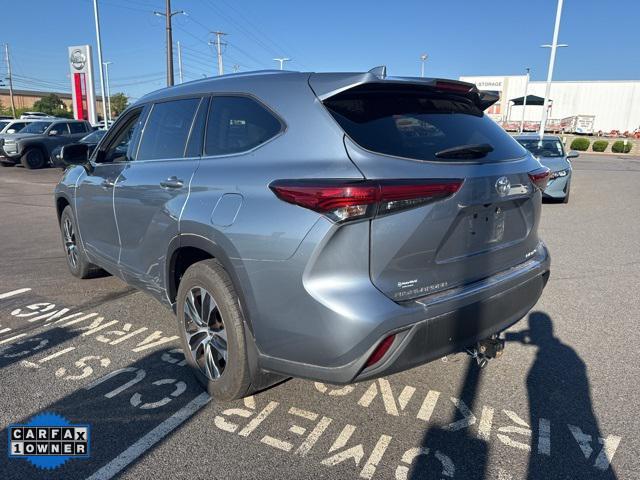 used 2020 Toyota Highlander car, priced at $32,443