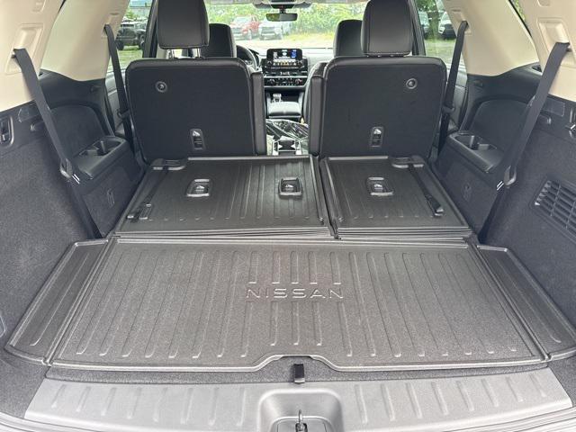 new 2025 Nissan Pathfinder car, priced at $45,806