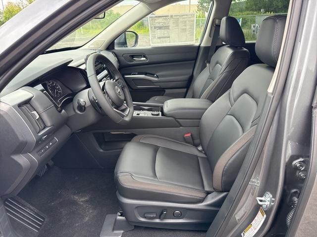 new 2025 Nissan Pathfinder car, priced at $45,806