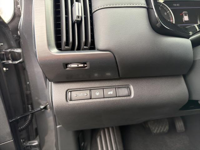 new 2025 Nissan Pathfinder car, priced at $42,857