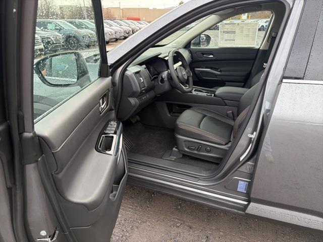 new 2025 Nissan Pathfinder car, priced at $42,857