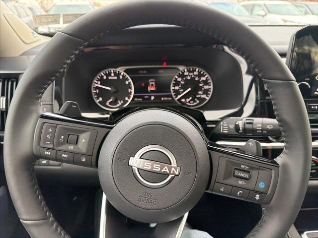 new 2025 Nissan Pathfinder car, priced at $42,857