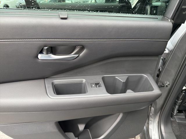 new 2025 Nissan Pathfinder car, priced at $42,857