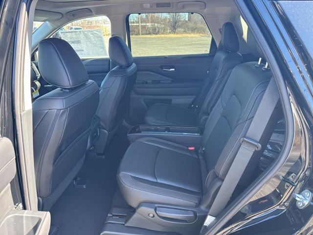 new 2025 Nissan Pathfinder car, priced at $47,385