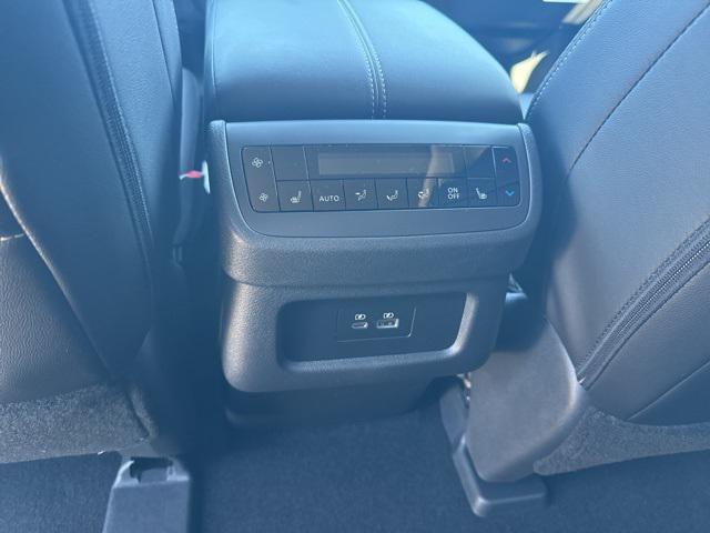 new 2025 Nissan Pathfinder car, priced at $47,385