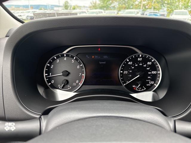 new 2025 Nissan Frontier car, priced at $38,605