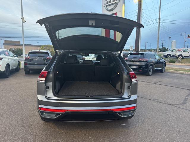 used 2021 Volkswagen Atlas Cross Sport car, priced at $25,995