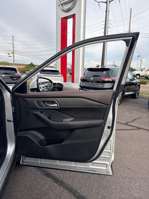 used 2021 Nissan Rogue car, priced at $24,494