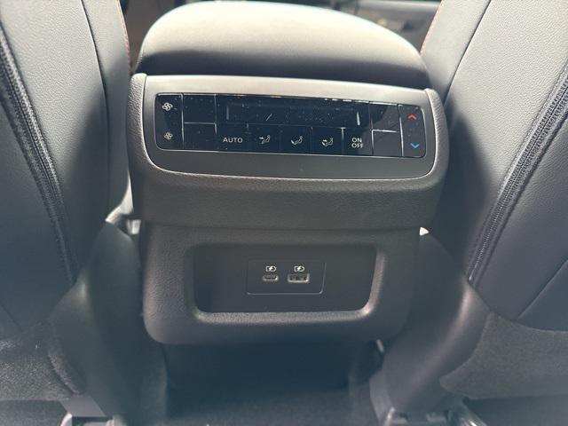 new 2025 Nissan Pathfinder car, priced at $39,161