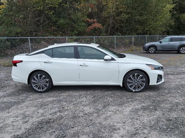 new 2025 Nissan Altima car, priced at $36,695